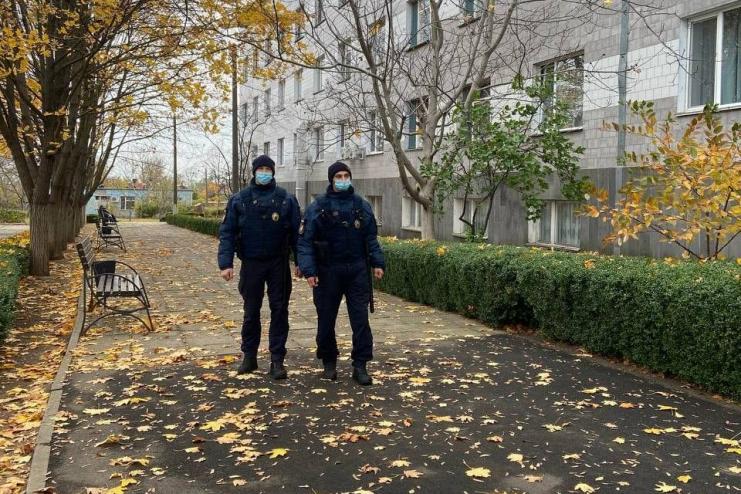 "Родственники пациентов мешали работе медиков": в Измаиле Нацгвардия взяла под охрану «ковидную» больницу