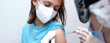 В Одессе начали вакцинировать от COVID-19 детей от 12 лет