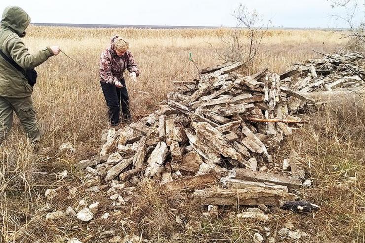 Неизвестные устроили свалку на территории нацпарка "Тузловские лиманы"