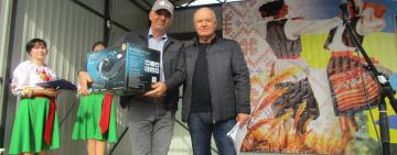 Подарки труженикам села Надречное!