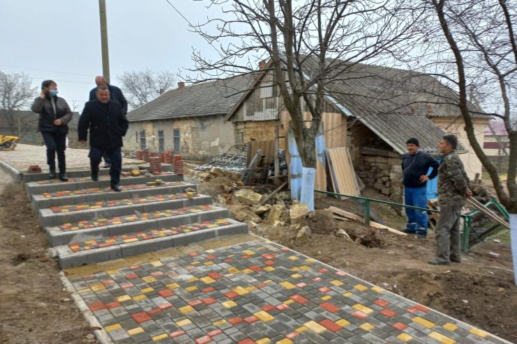 Школьный двор должен быть красивым!
