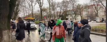 В Одессе медики перекрыли дорогу, требуя 