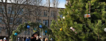 Відбулося урочисте відкриття головної  ялинки Саратської громади