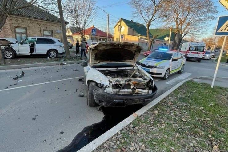 В Измаиле патрульные спровоцировали серьезное ДТП: есть пострадавшие (фото, видео)