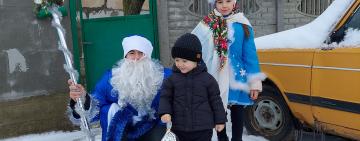 К маленьким жителям Виноградовки (Тарутинская ПТГ) домой пришел Дед Мороз.