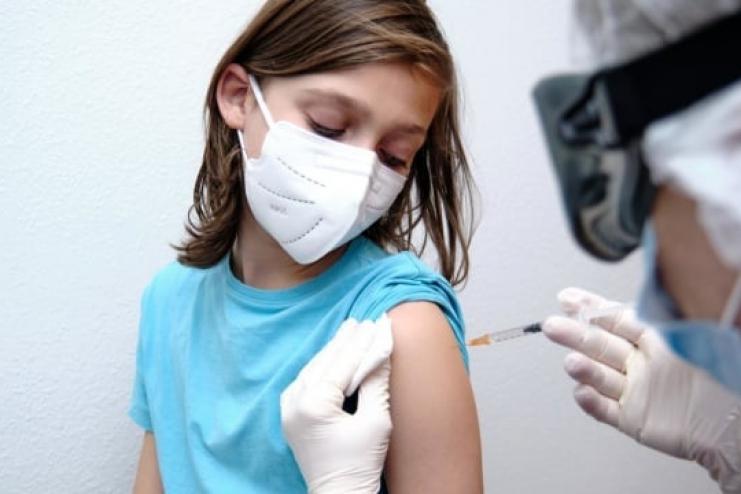 МОЗ СПРОСТИЛО ДОСТУП ПІДЛІТКІВ ДО ВАКЦИНАЦІЇ ВІД COVID-19