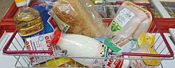 С полок "АТБ" могут временно исчезнуть "социальные" продукты: причина