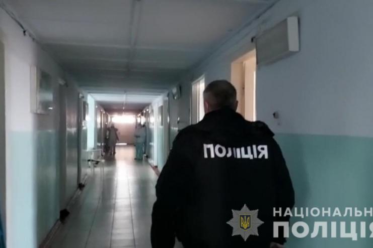 В Одесской области двое мужчин избили и силой удерживали несовершеннолетнего знакомого в гараже