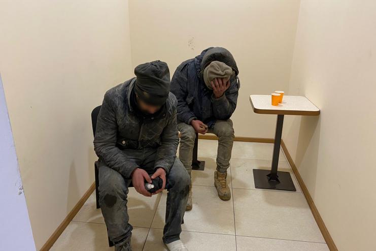 ДВОХ ЗМЕРЗЛИХ ПАЛЕСТИНЦІВ  ВИЯВИЛИ У ПОРОМНОМУ ПУНКТІ ПРОПУСКУ «ОРЛІВКА» ПІД НАПІВПРИЧЕПОМ 
