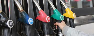 За неделю топливо на АЗС  подорожало на 76-90 копеек