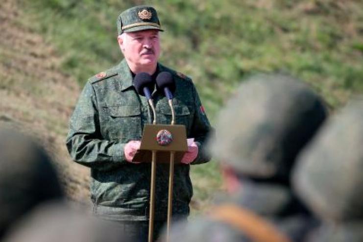 МАСШТАБНИМИ НІЧНИМИ ОБСТРІЛАМИ РФ НАМАГАЄТЬСЯ ВТЯГНУТИ БІЛОРУСЬ У ВІЙНУ – РОЗВІДКА 
