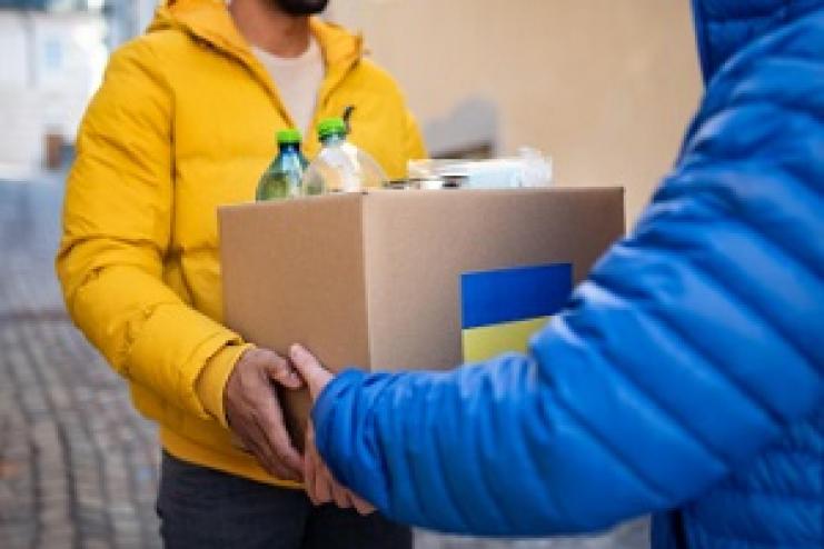 «Заробив» більше 800 тис грн: в Одесі військовий продавав гуманітарну допомогу