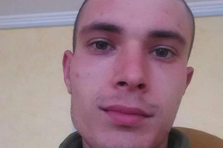 На Одещині сьогодні прощаються із воїном, який загинув при обстрілі Миколаївської казарми в березні