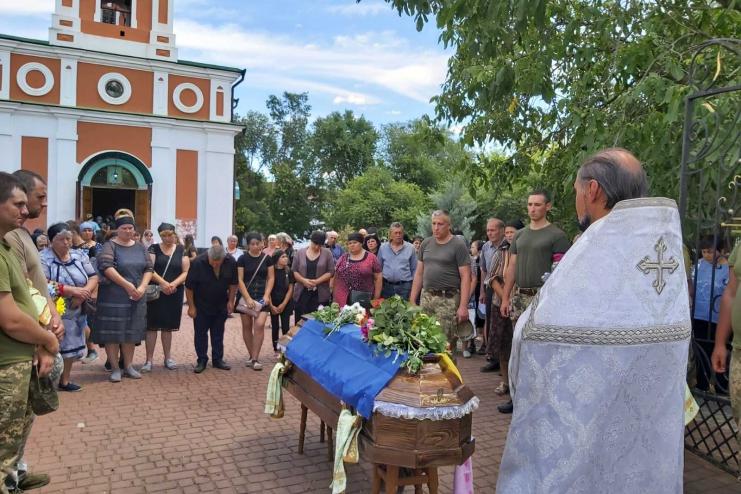 У БОЛГРАДСЬКОМУ РАЙОНІ ПОХОВАЛИ ГЕРОЯ, ЯКИЙ ВІДДАВ ЖИТТЯ ЗА УКРАЇНУ