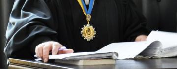 На Одещині судили військовослужбовців за продаж зброї під час війни