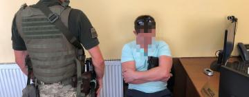 Їхав на «навчання» з кордон: прикордонники затримали українця з фіктивними документами