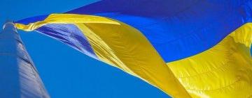 В Одесі винесли вирок чоловіку, який привселюдно викинув прапор України у смітник