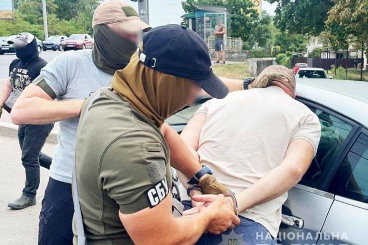 В Одесі затримали «бізнесменів», які переправляли призовників за кордон за $6 000