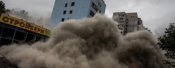 Вночі окупанти знову обстріляли Миколаїв: постраждали супермаркет, аптека, багатоповерхівки