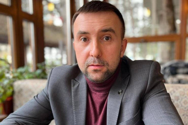 КОЛИШНЬОГО ЗАСТУПНИКА ОЧІЛЬНИКА ОДЕСЬКИХ ПАТРУЛЬНИХ ПОРАНИЛИ В БОЯХ НА ДОНЕЧЧИНІ