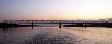 ЗСУ завдали удару по залізничному мосту через Дніпро поблизу Херсона