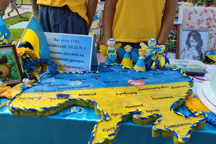 День молоді з користю: в Кілії пройшов благодійний ярмарок на підтримку ЗСУ