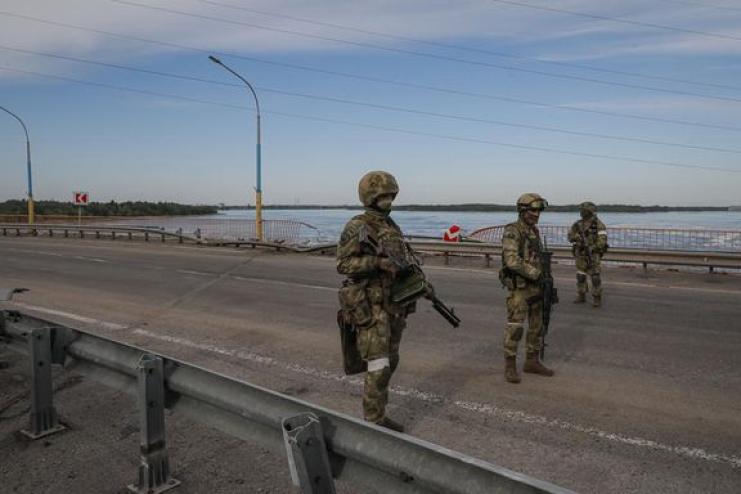 Важка техніка не проїде. У ОК "Південь" спростували відновлення мосту на Каховській ГЕС