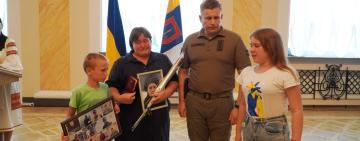 Родинам загиблих військовослужбовців з Одещини вручили ключі від квартир