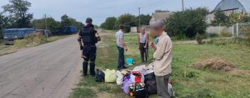 Літні люди з Херсонщини подолали кілометри, аби бути в Україні