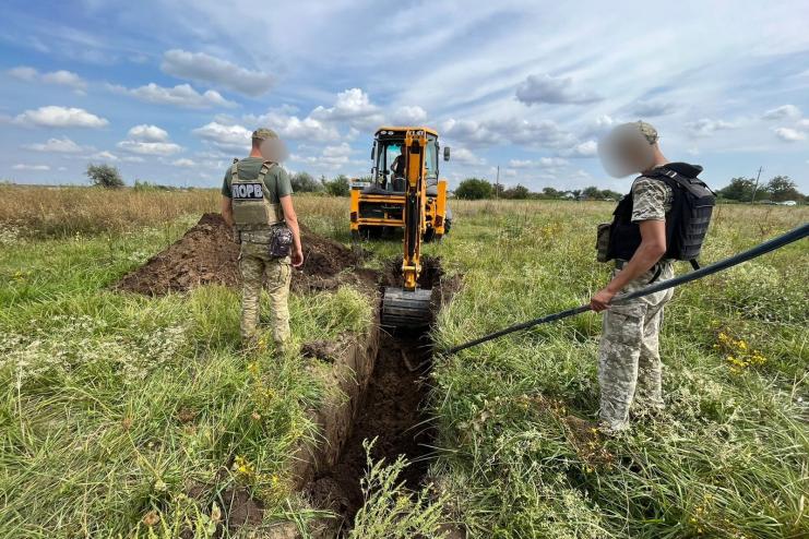  На Одещині прикордонники спільно з СБУ виявили і демонтували спиртопровід (відео)