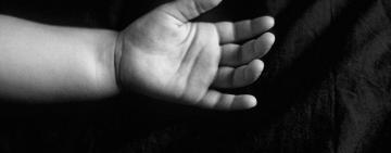 Трагедія на Одещині: 4-х річний хлопчик, граючись, задушив себе мотузкою