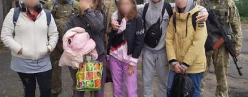 Прикордонники виявили і звільнили п’ятьох підлітків, яких окупанти утримували у підвалі
