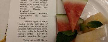 Гості на обіді з фон дер Ляєн ласували дині та кавуни зі звільненої Херсонщини