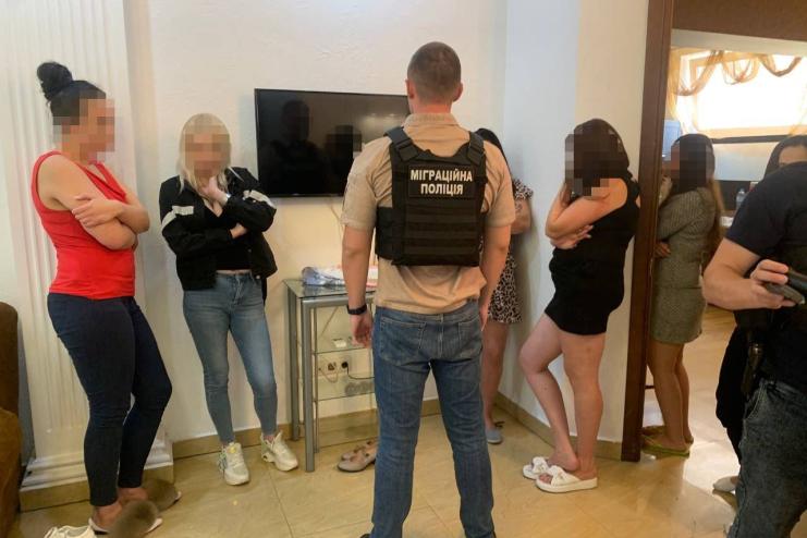В Одесі затримали трьох організаторок секс-бізнесу