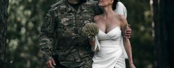 СНАЙПЕРКА ЄВГЕНІЯ ЕМЕРАЛЬД ВАГІТНА: 