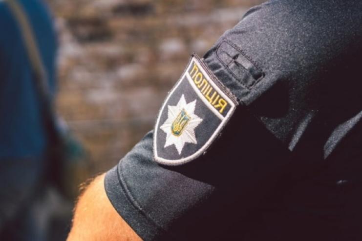 Підліток обікрав сусідку, та у відповідь пограбувала його: перед законом відповідатимуть обоє