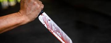 У Рені п'яний чоловік ударив дружину ножем: за життя жінки борються лікарі