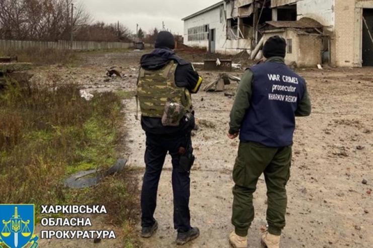 Під час огляду місця події дістали поранення 4 поліцейських: військові РФ повторно завдали ракетного удару по Ізюмщині