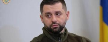 Росія офіційними і неофіційними каналами пропонує Україні перемовини без умов, - Арахамія