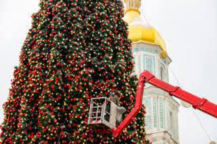 В Києві встановлять «незламну» ялинку – Кличко