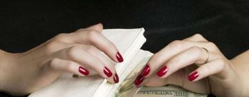 Поліцейські повідомили про підозру 22-річній жительці Татарбунар у шахрайстві в інтернет-просторі