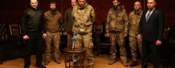 "Це дійсно наші герої": у Зеленського розповіли про стан командирів з "Азовсталі" і їхню можливу зустріч з родичами