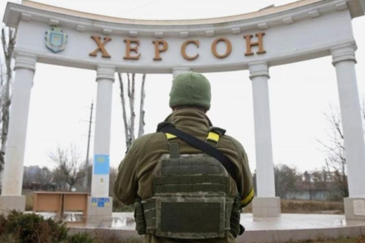 Наступ на Херсон був успішним лише на 50-60%, всіх окупантів не вдалося знищити через брак боєприпасів, – командувач ОК "Південь"