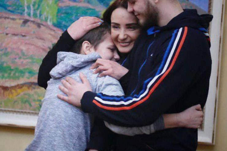 Україні вдалося повернути двох братів, які перебували в тимчасово окупованому Торезі Донецької області та на території рф