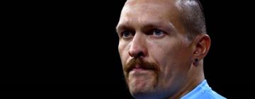 Усик віддав майже 14 мільйонів на відновлення українського села 