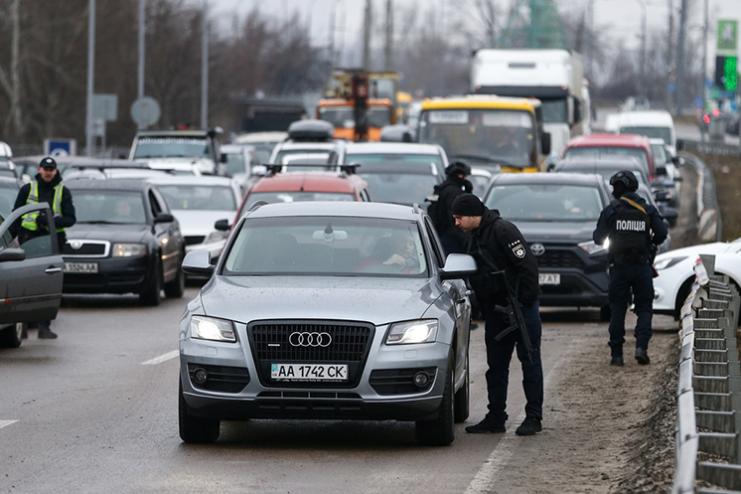 Не тільки штрафи: через популярне порушення можна втратити водійські права