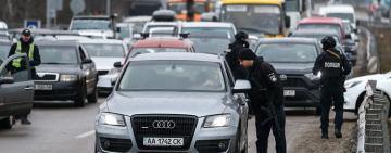 Не тільки штрафи: через популярне порушення можна втратити водійські права