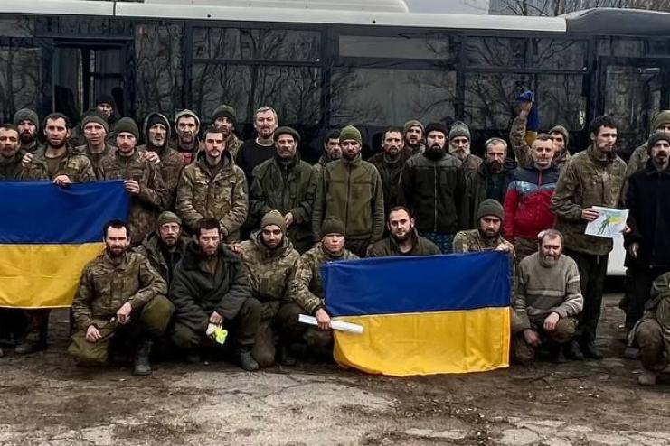 Із початку війни з полону РФ вдалося звільнити 1596 українців, відбулося 35 обмінів - Координаційний центр  