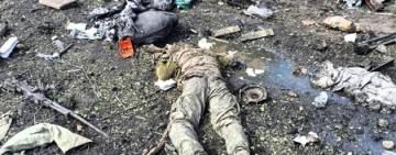 росіяни знімають шеврони зі своїх загиблих, аби їх не могли ідентифікувати і повернути — ЗМІ