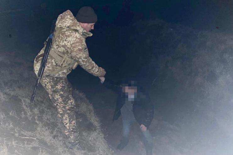 На Одещині ухилянт впав у триметрий рів